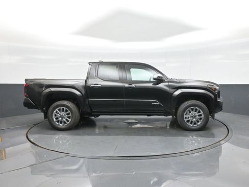 New 2026 Toyota Tacoma Limited AWD/4WD image 9