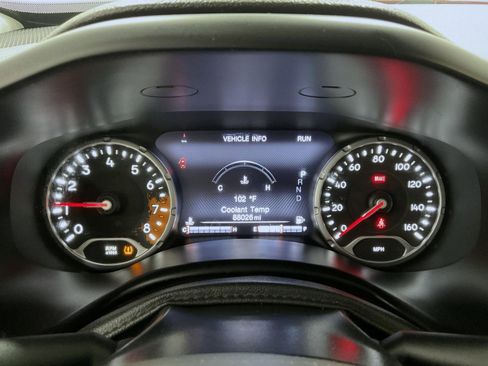 Used 2016 Jeep Renegade Limited image 12