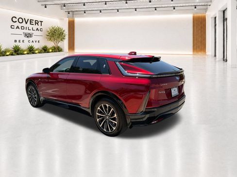 Used 2024 Cadillac Lyriq Sport w/ LPO, Floor Liner Package AWD/4WD image 8