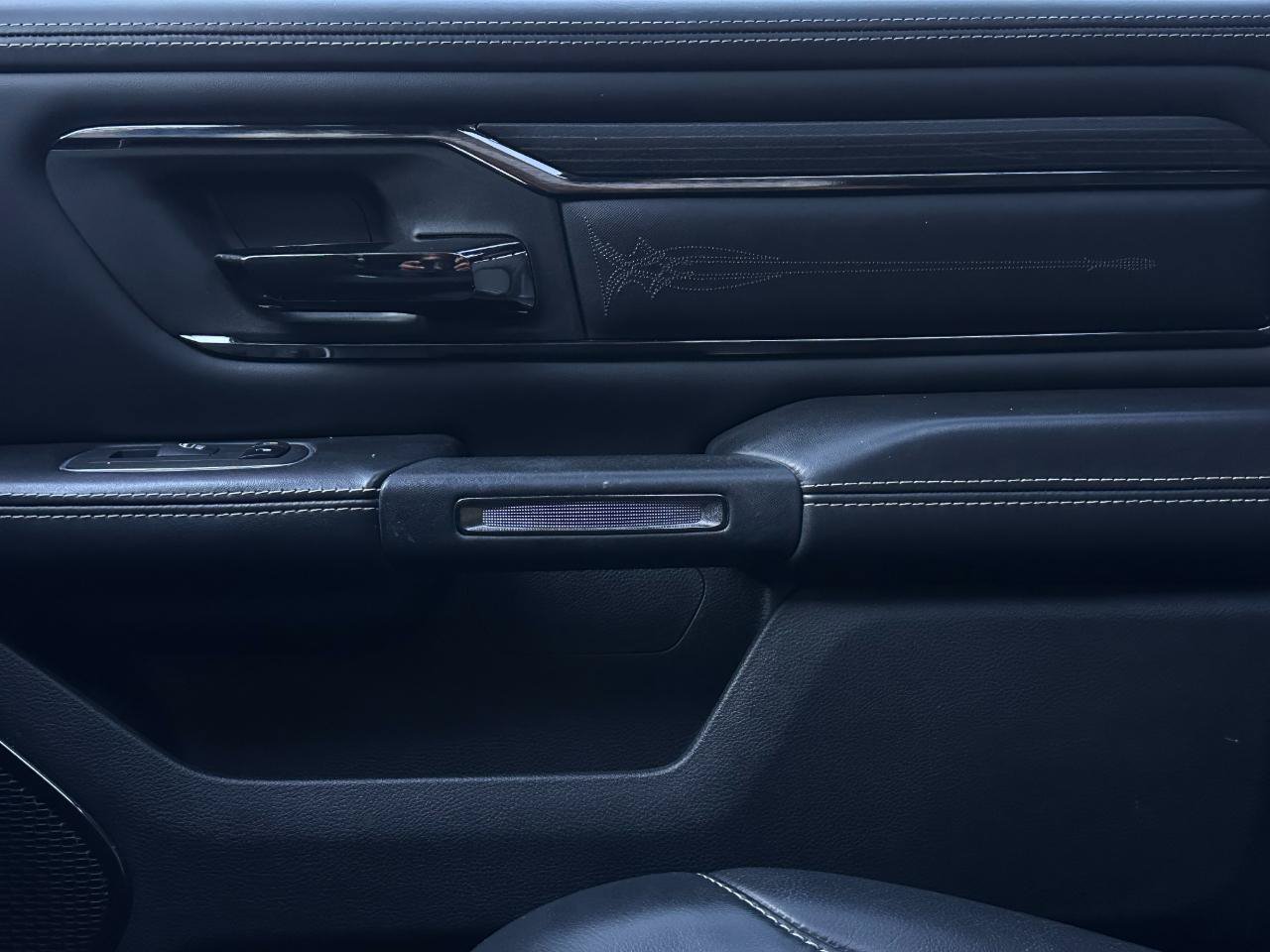Used 2022 RAM 1500 Limited AWD/4WD image 32