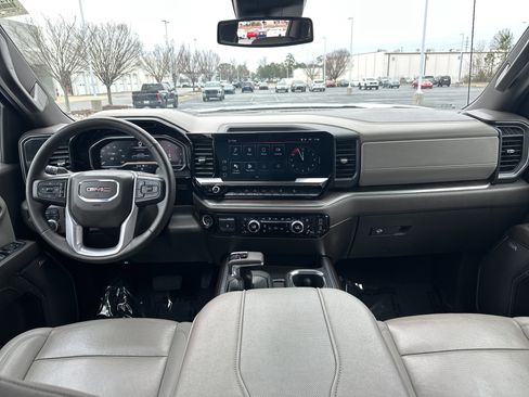 Used 2024 GMC Sierra 1500 SLT w/ SLT Premium Package image 29