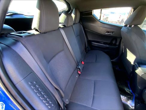 Used 2018 Toyota C-HR XLE image 18