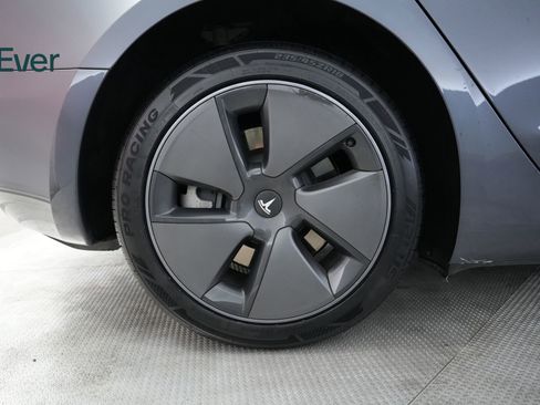 Used 2023 Tesla Model 3 Standard Range image 22