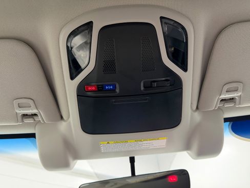 Used 2020 Subaru Outback Premium image 16