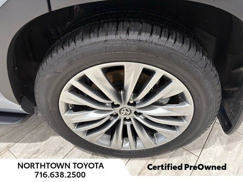 Used 2020 Toyota Highlander Platinum image 13