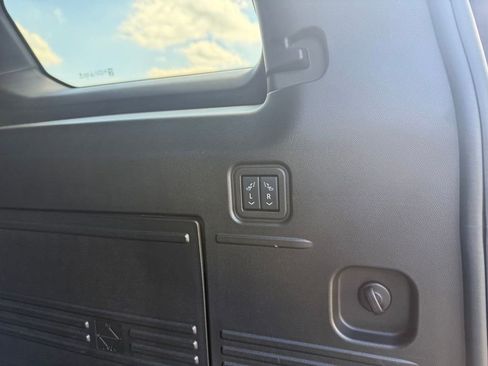 Used 2025 GMC Hummer EV 3X AWD/4WD image 7