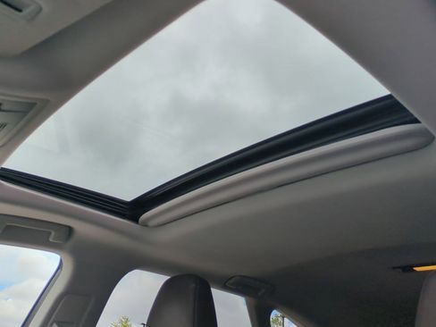 Used 2018 Lexus RX 350L FWD image 17