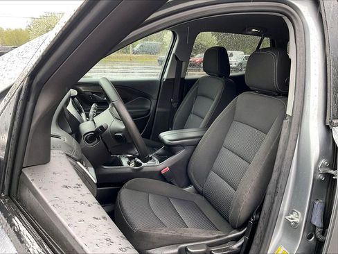 Used 2024 GMC Terrain SLE AWD/4WD image 10