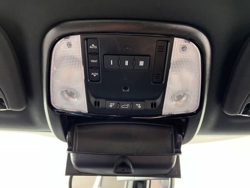Used 2024 Dodge Durango GT RWD image 37