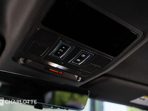 Used 2023 Land Rover Defender 110 V8 image 27