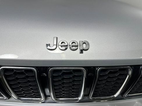 Used 2021 Jeep Grand Cherokee L Overland w/ Luxury Tech Group IV image 9