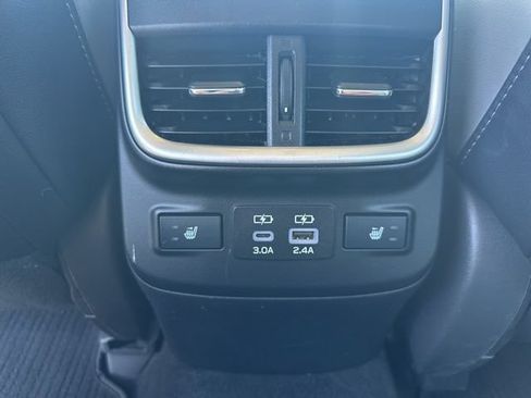 Used 2024 Subaru Legacy Limited AWD/4WD image 17