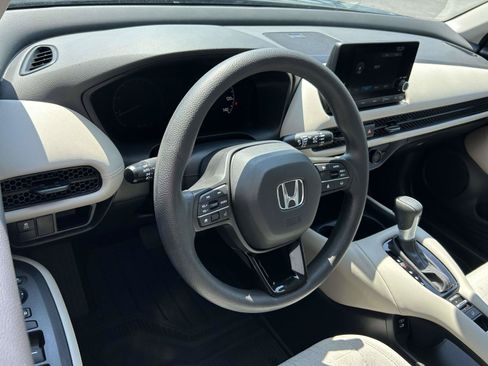 Certified 2025 Honda HR-V LX image 7