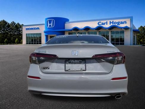 Used 2025 Honda Civic Sport image 12