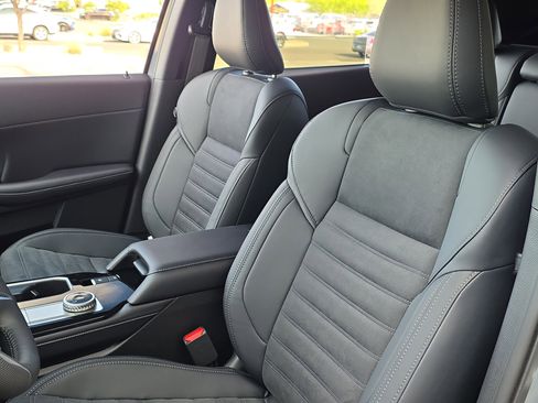 New 2026 Mitsubishi Outlander SE FWD image 13