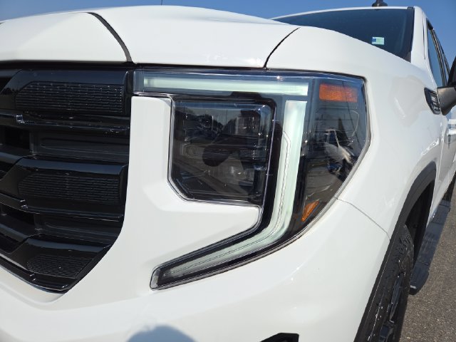 Used 2024 GMC Sierra 1500 Elevation w/ Elevation Premium Package AWD/4WD image 6