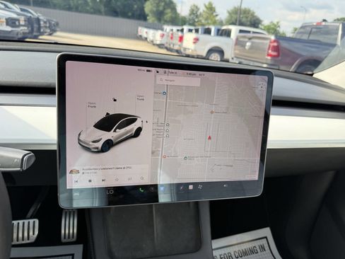 Used 2021 Tesla Model Y Performance AWD/4WD image 24