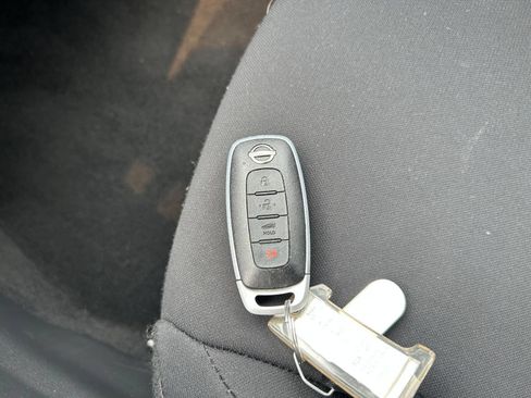 Used 2025 Nissan Sentra S FWD image 15