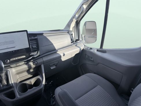 Used 2023 Ford Transit 350 XLT image 32