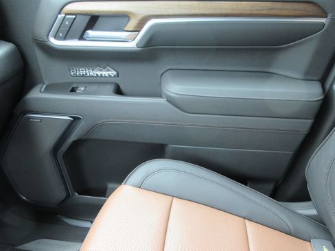 New 2026 Chevrolet Silverado 1500 High Country AWD/4WD image 39