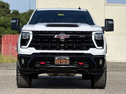 Certified 2025 Chevrolet Silverado 2500 ZR2 w/ Technology Package AWD/4WD image 9