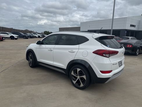 Used 2017 Hyundai Tucson Sport image 14