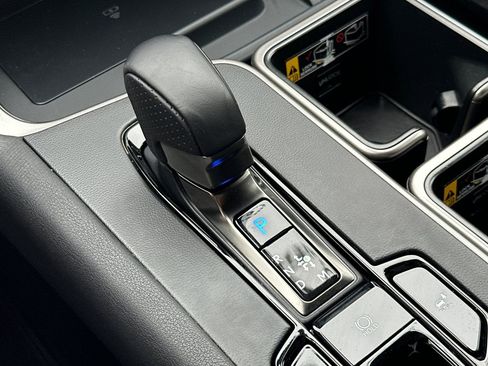 Certified 2025 Lexus TX 500h AWD w/ Technology Package image 18