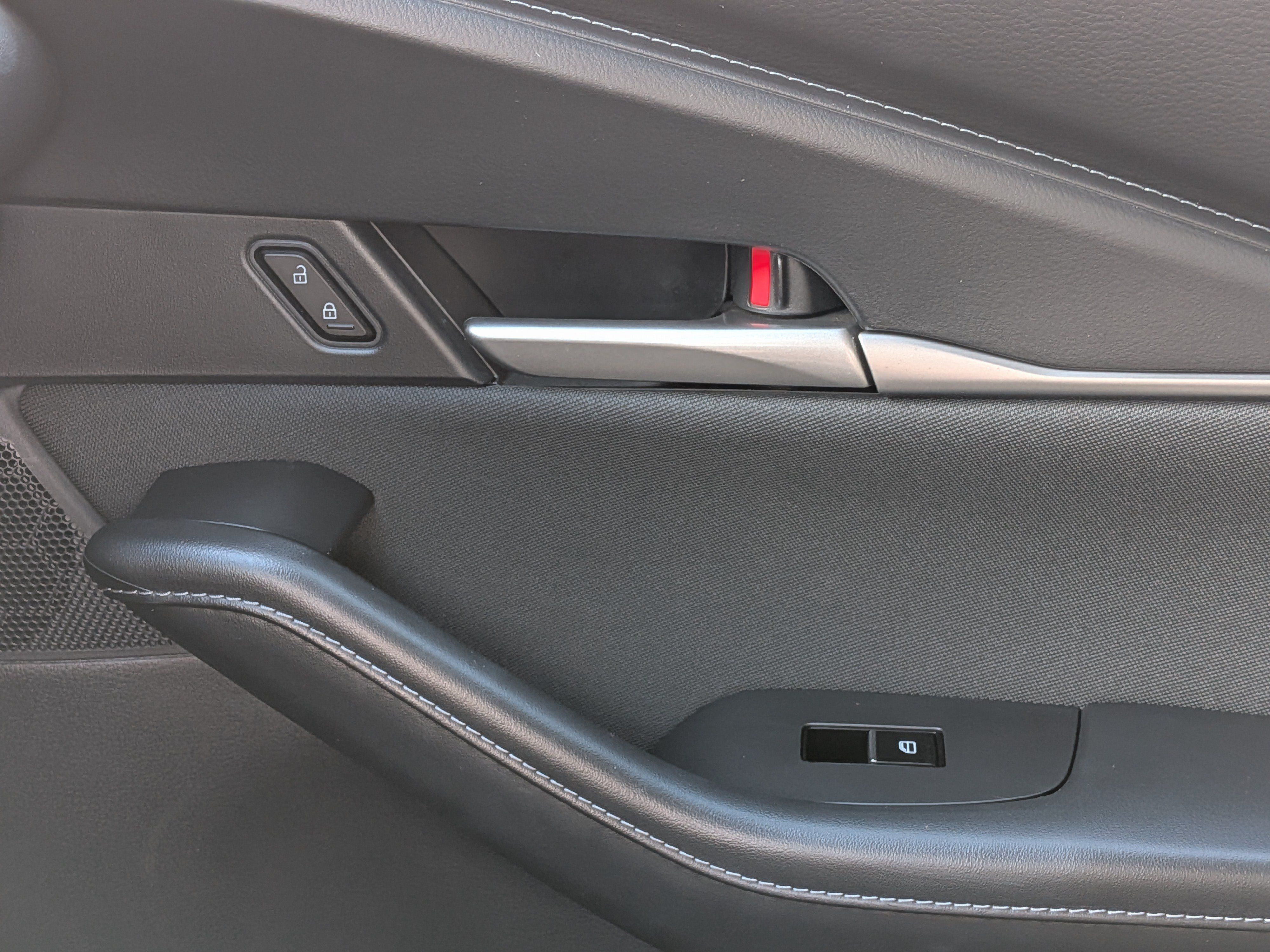 Certified 2023 MAZDA CX-30 AWD 2.5 S image 32