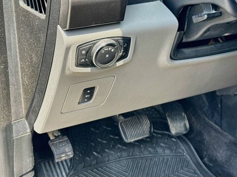 Used 2016 Ford F150 XLT w/ Equipment Group 302A Luxury AWD/4WD image 10