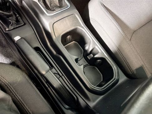 Used 2022 Jeep Gladiator Sport image 15