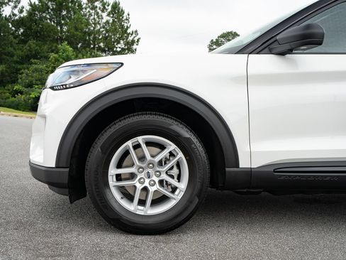 New 2026 Ford Explorer Active w/ Active Comfort Package RWD image 4