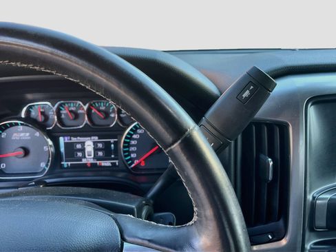 Used 2017 Chevrolet Silverado 2500 LT AWD/4WD image 17