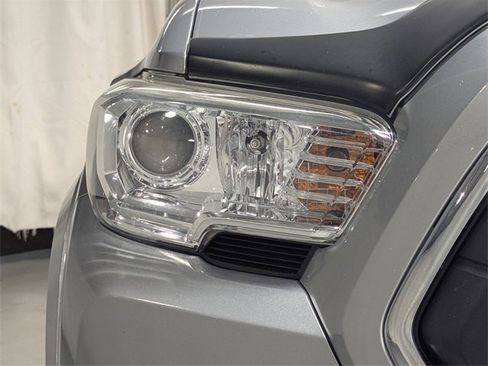 Used 2020 Toyota Tacoma SR5 image 25