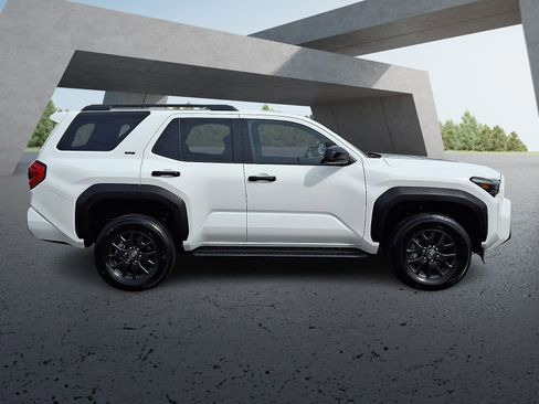 Certified 2025 Toyota 4Runner SR5 image 7