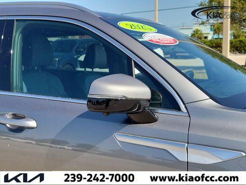 Certified 2025 Kia Sorento SX Prestige AWD/4WD image 8