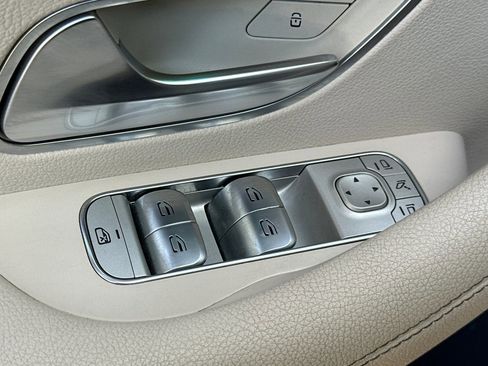 Used 2020 Mercedes-Benz GLS 580 4MATIC image 13