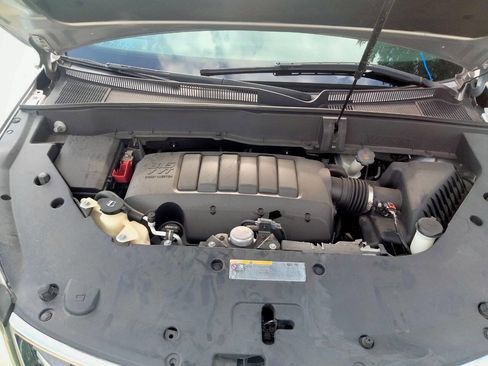 Used 2015 Chevrolet Traverse LT FWD image 25
