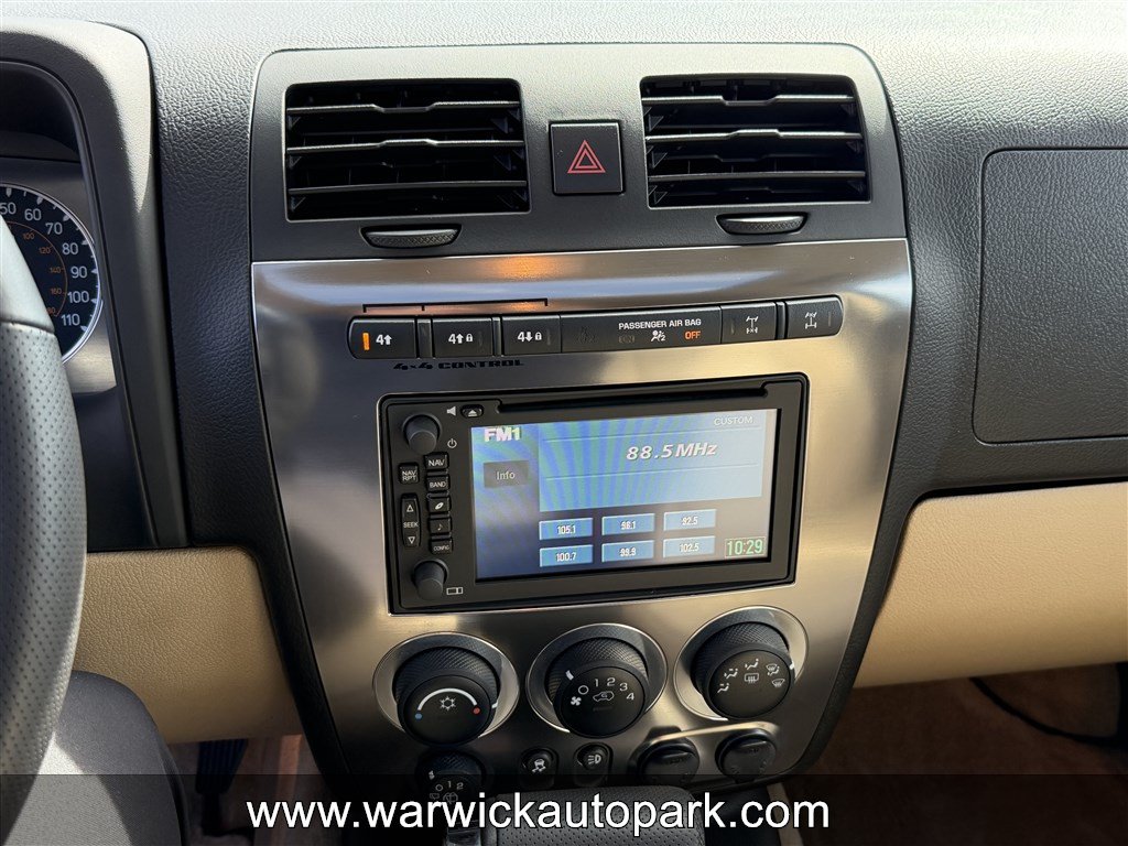 Used 2009 HUMMER H3 Alpha AWD/4WD image 13