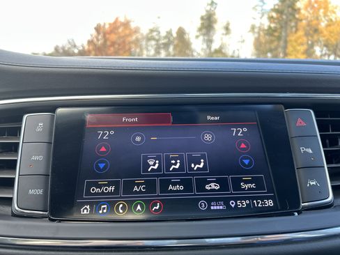 Used 2021 Buick Enclave Avenir image 25