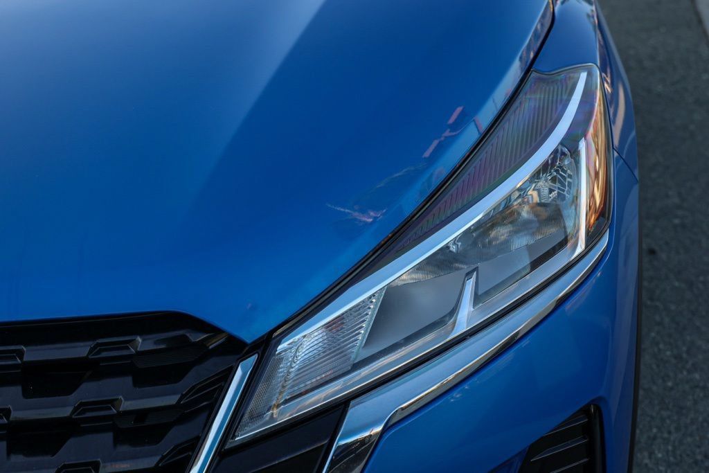 Used 2023 Nissan Kicks SV FWD image 11