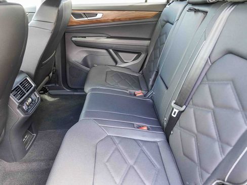 New 2026 Volkswagen Atlas SE image 23