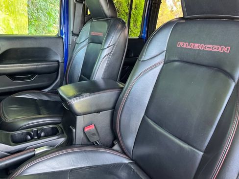 Used 2018 Jeep Wrangler Unlimited Rubicon AWD/4WD image 4