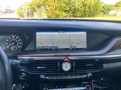 Used 2018 Genesis G90 5.0 Ultimate RWD image 8
