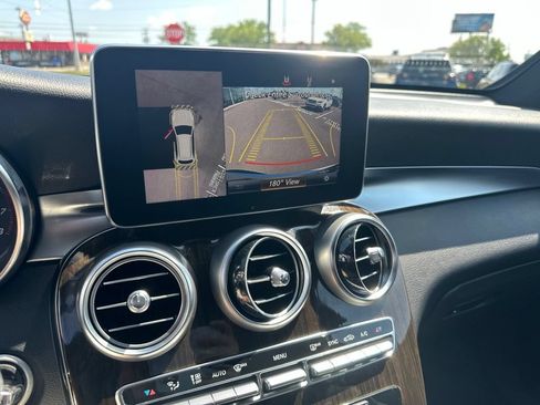Used 2019 Mercedes-Benz GLC 300 4MATIC image 16