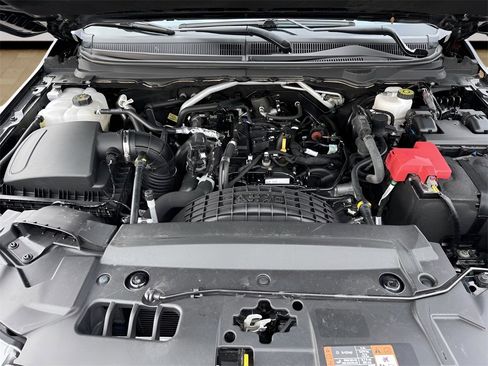 Used 2022 Ford Ranger Lariat w/ Equipment Group 501A High image 9