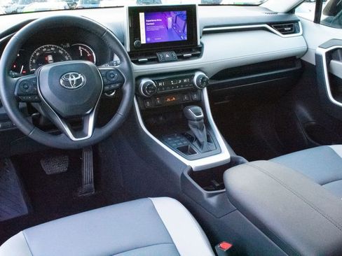 Used 2025 Toyota RAV4 XLE Premium image 19