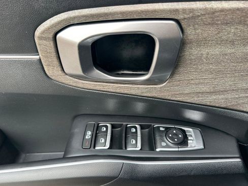 Used 2023 Kia Sorento EX w/ Panoramic Sunroof Package image 10