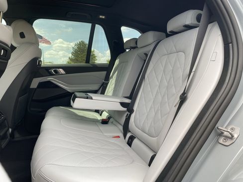 Used 2025 BMW X5 sDrive40i w/ M Sport Package image 39