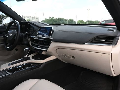 Certified 2026 Cadillac CT4 Luxury RWD image 24