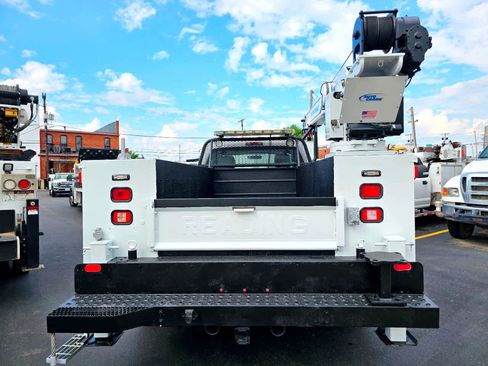Used 2011 Ford F550 4x4 Regular Cab Super Duty w/ Payload Upgrade Pkg image 3